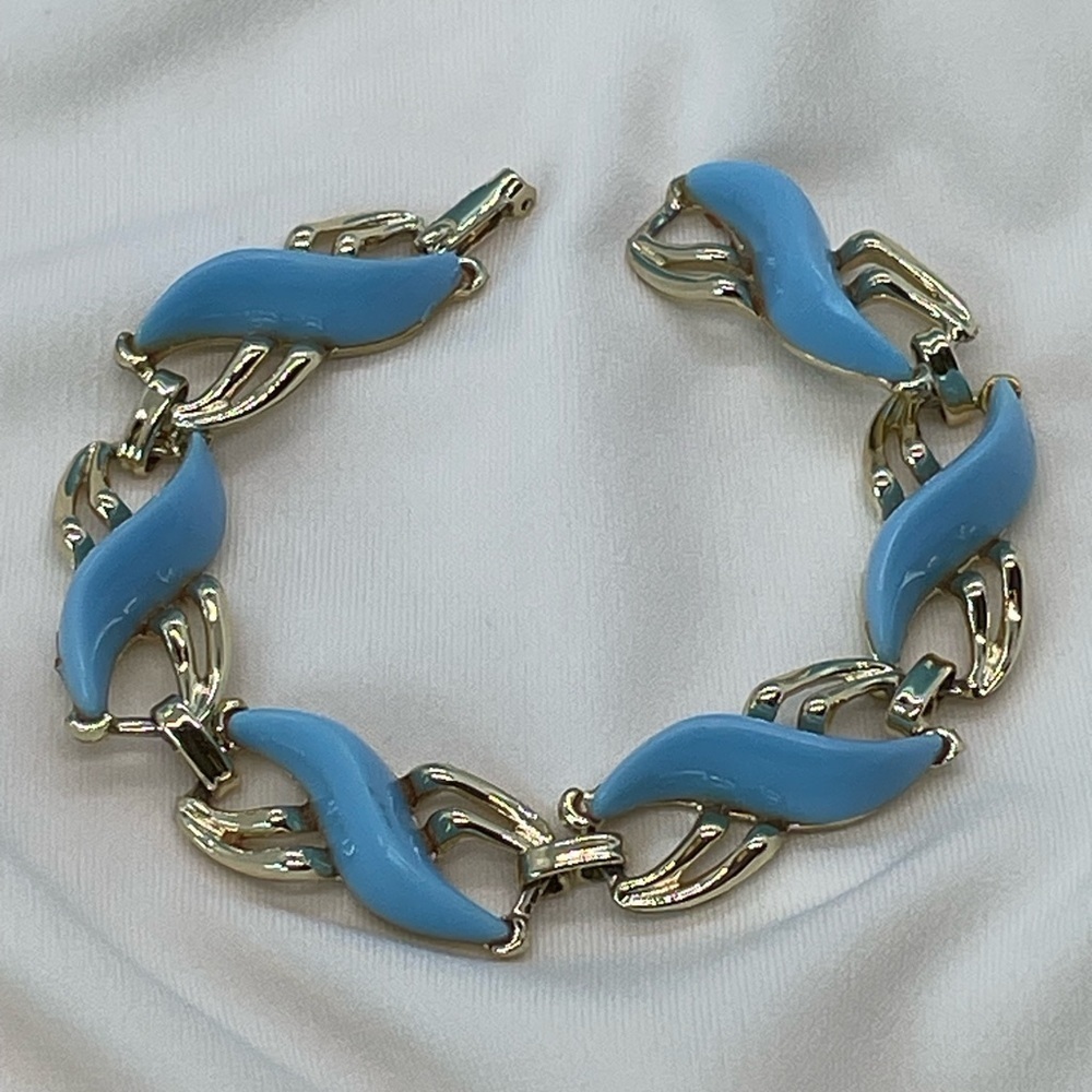 Vintage 1950-60’s Blue & Gold Thermoset  Clasp Bracelet